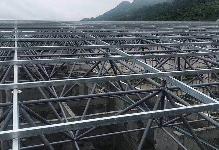 桂平仁怀冠英学校艺体楼网架